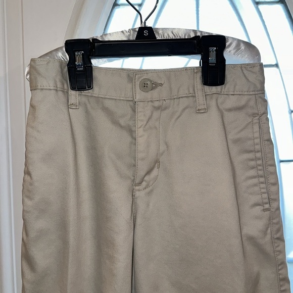 OLD NAVY Plain Front Uniform Khakis Kids Size 7 Regular - Picture 2 of 4
